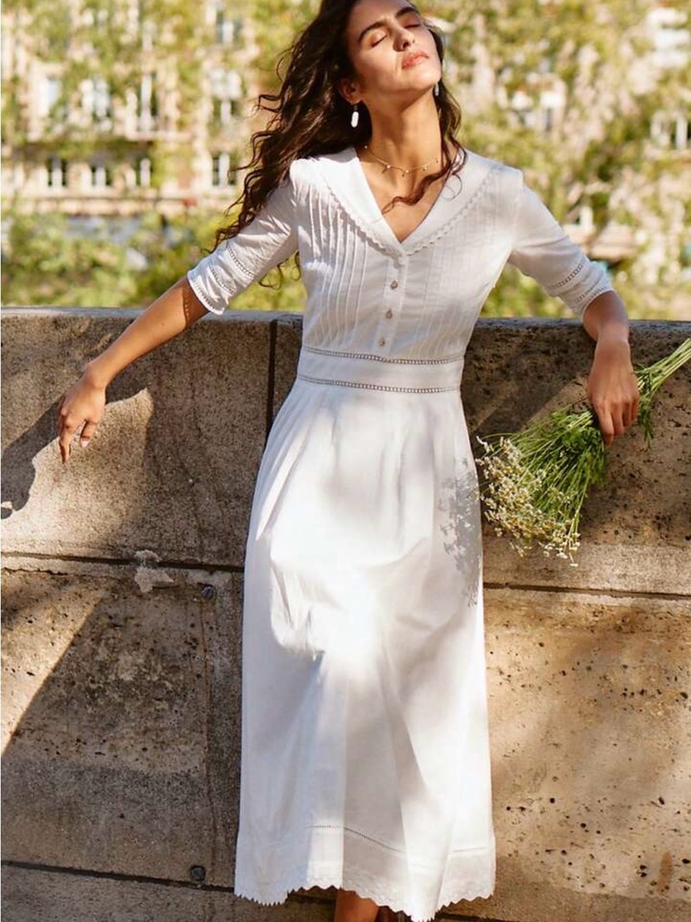 Simple Retro Vintage - Inspired White V-Neck Midi Dress - Size S